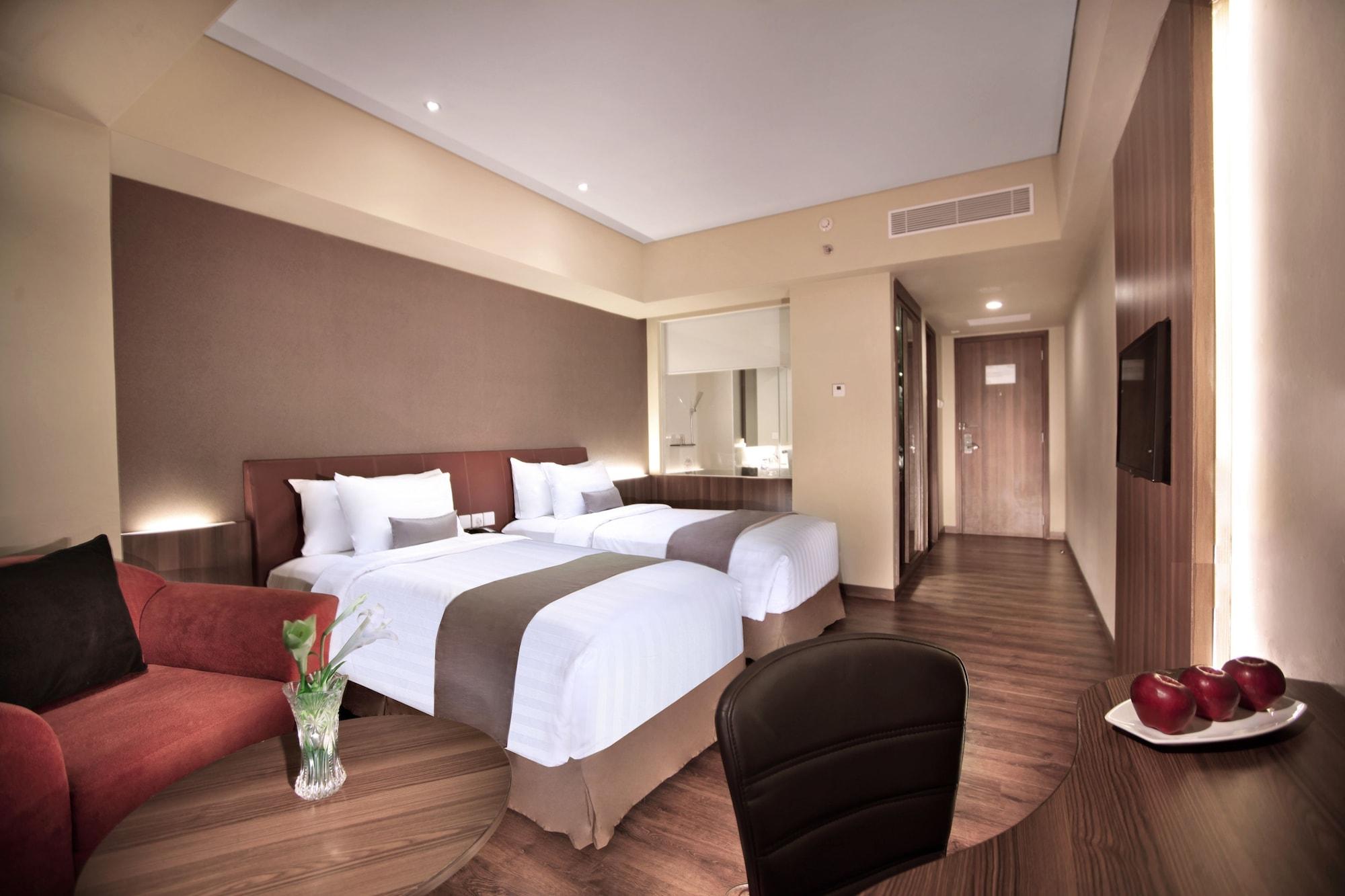 Aston Kupang Hotel & Convention Center Екстериор снимка