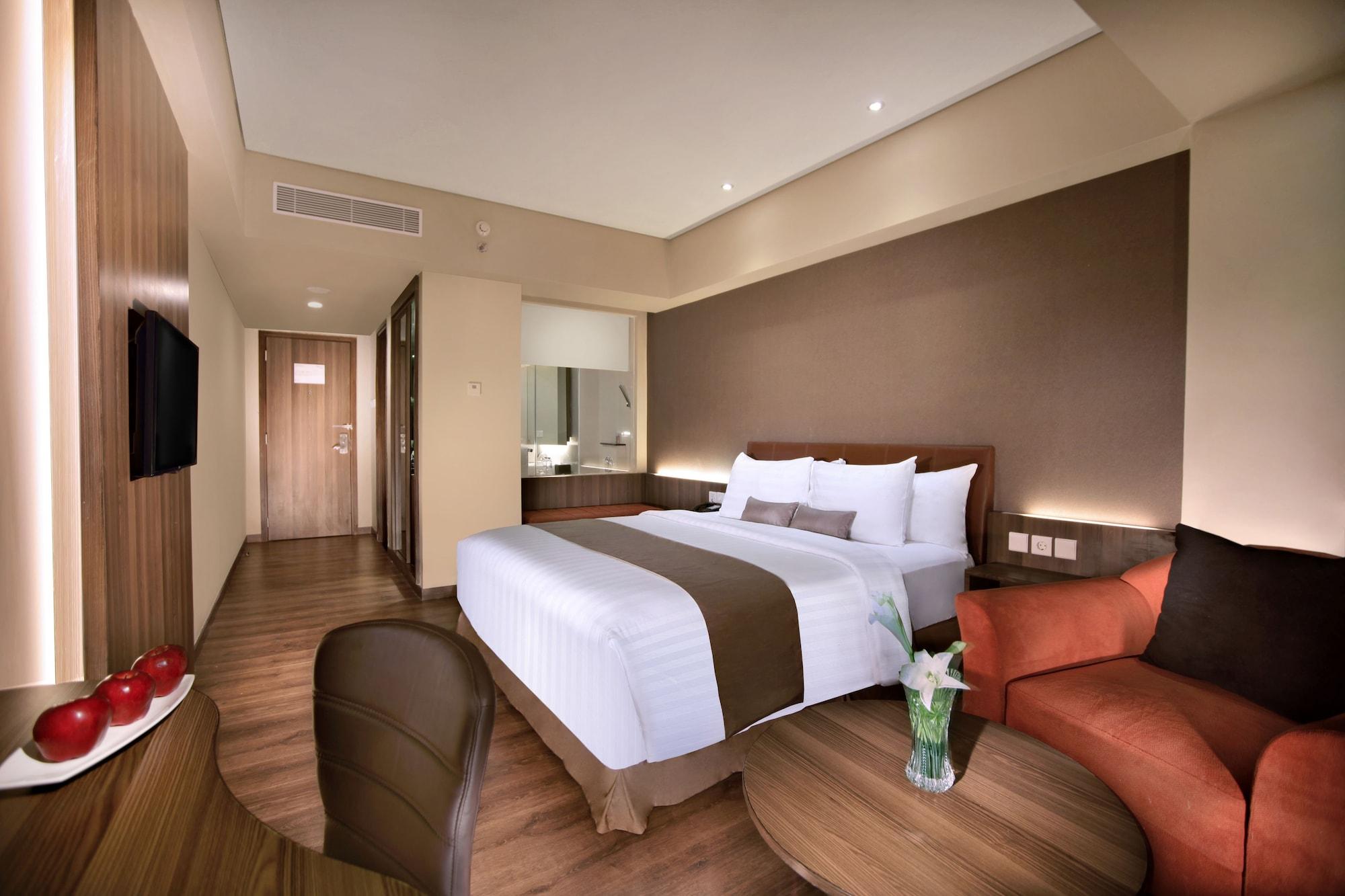 Aston Kupang Hotel & Convention Center Екстериор снимка