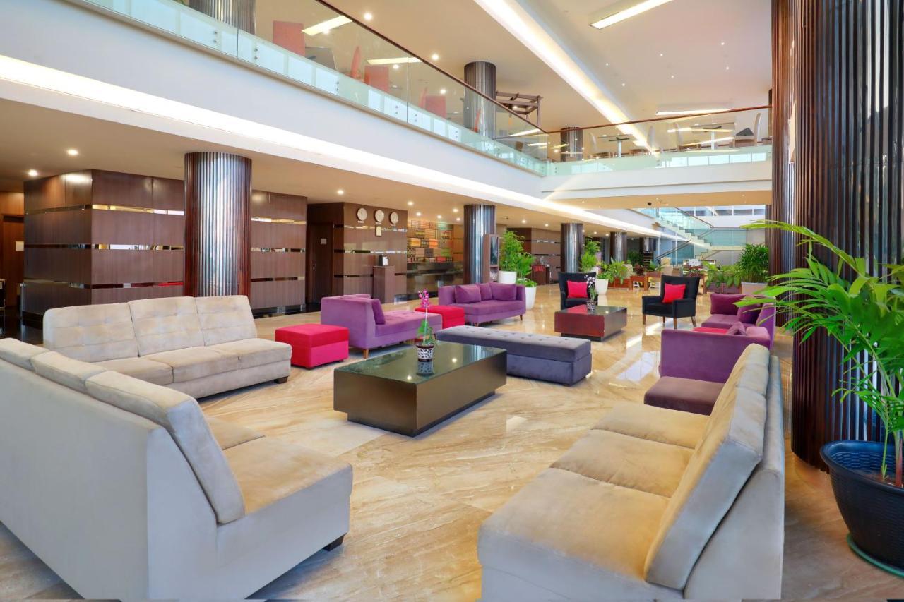 Aston Kupang Hotel & Convention Center Екстериор снимка