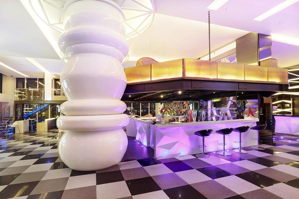 Aston Kupang Hotel & Convention Center Екстериор снимка