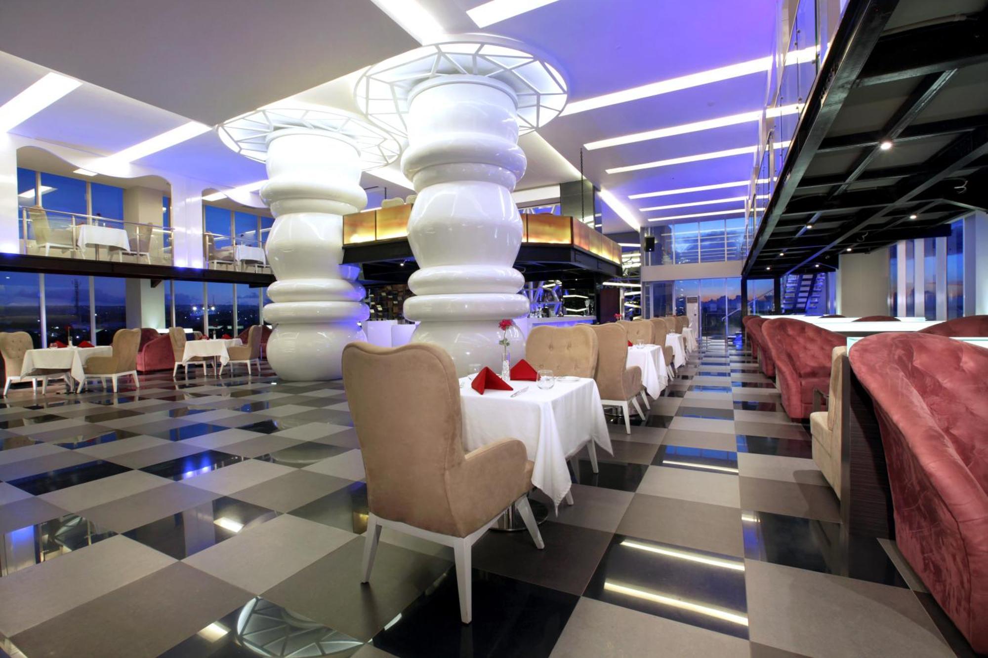 Aston Kupang Hotel & Convention Center Екстериор снимка