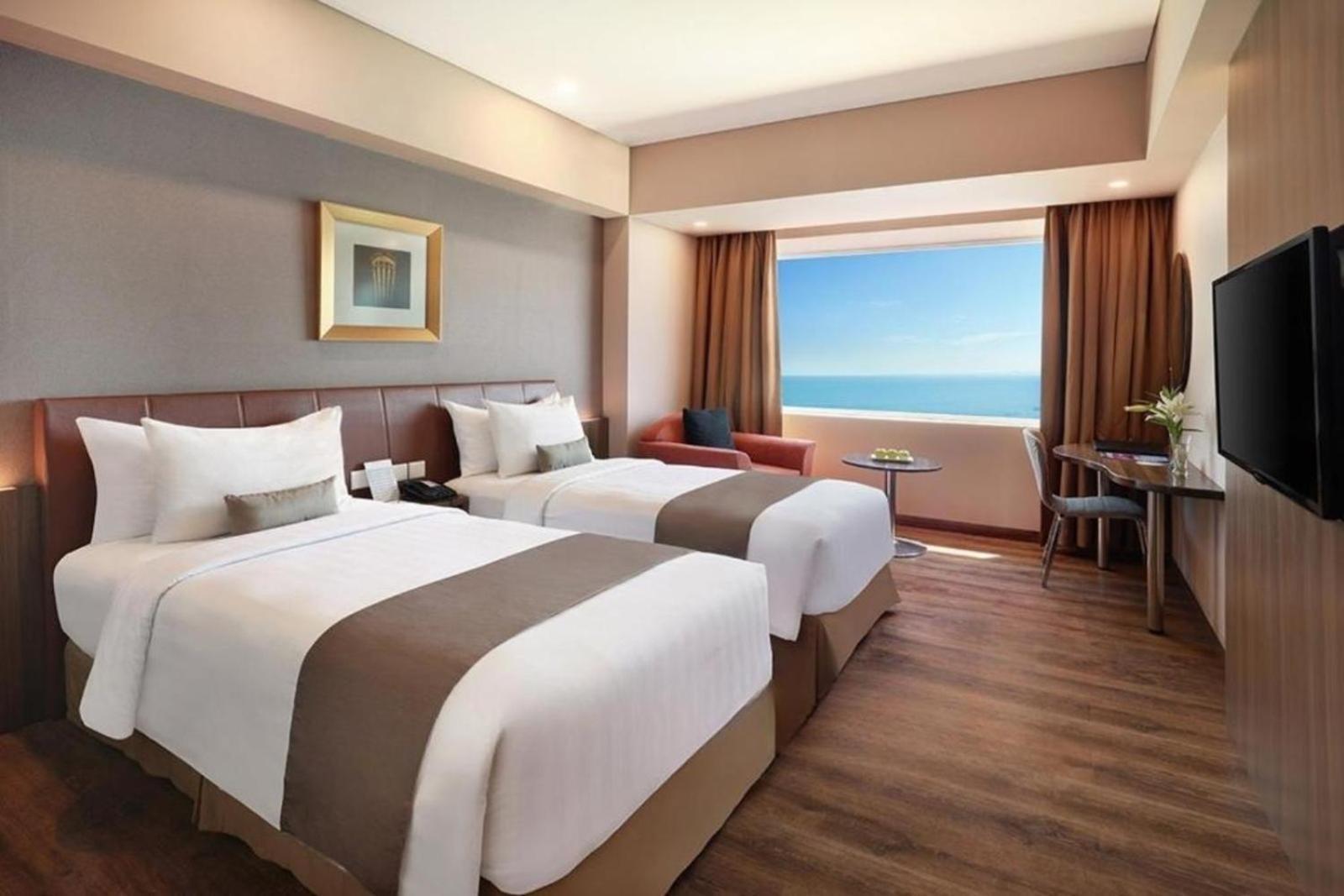 Aston Kupang Hotel & Convention Center Екстериор снимка