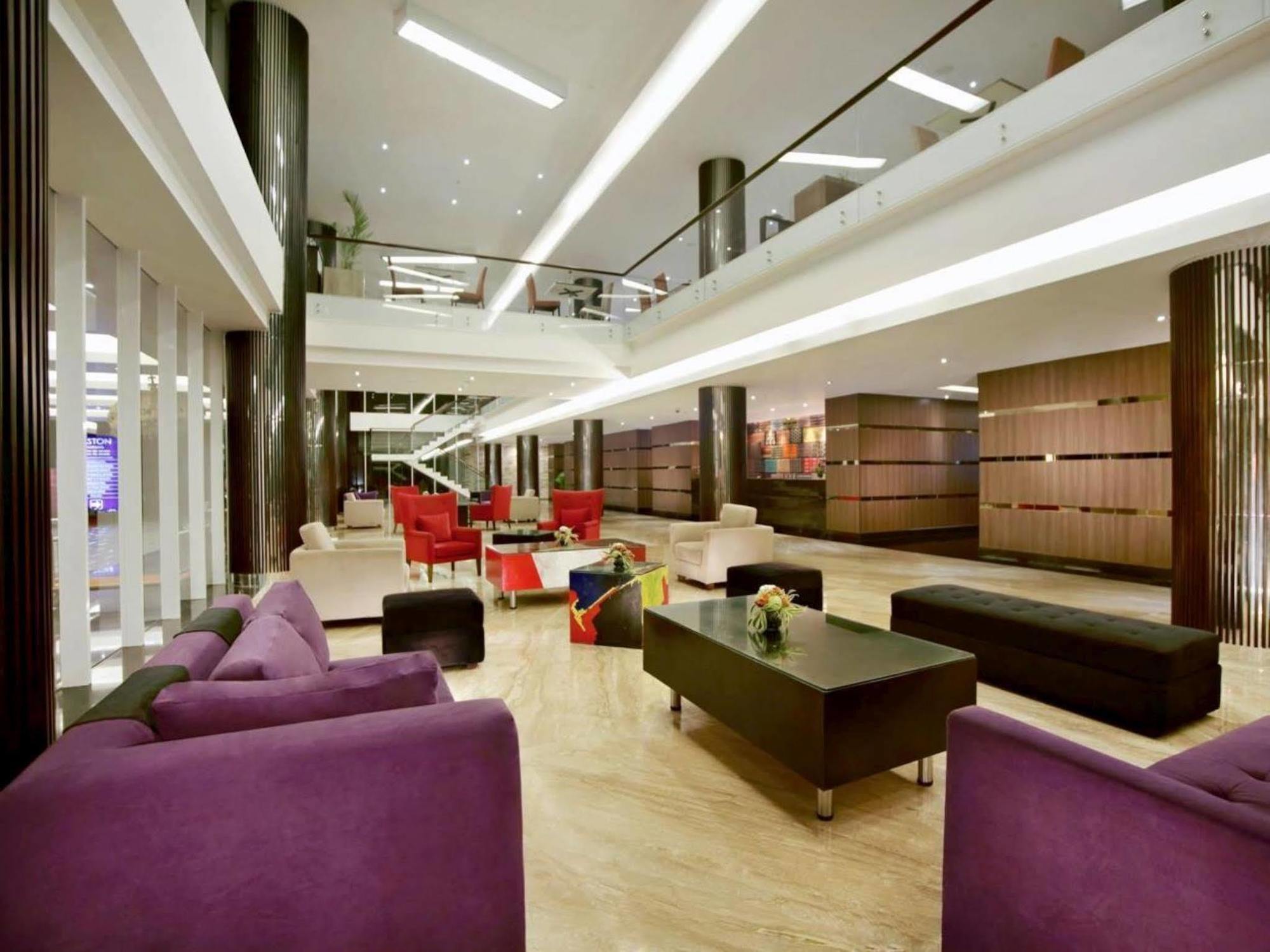 Aston Kupang Hotel & Convention Center Екстериор снимка