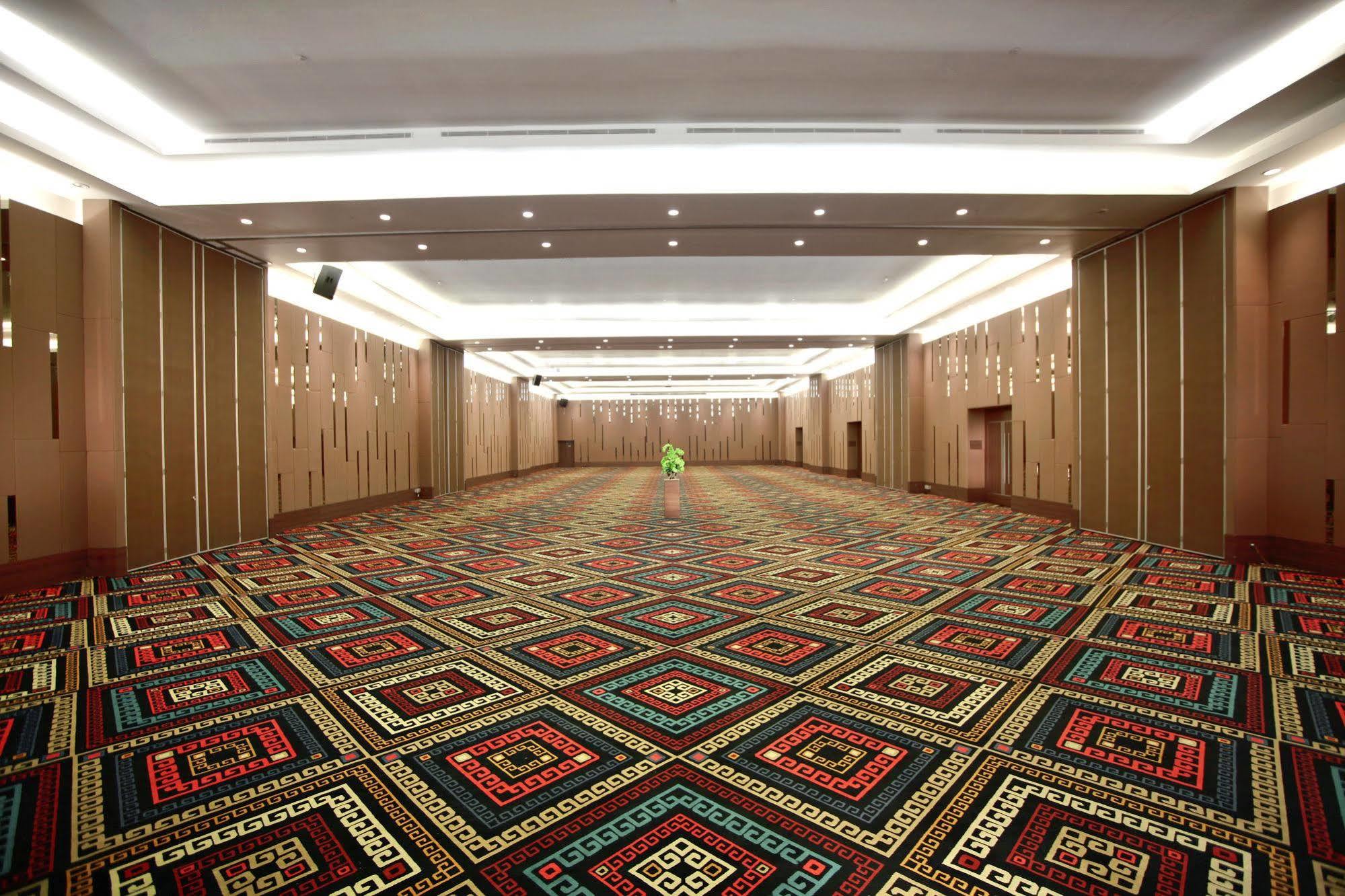 Aston Kupang Hotel & Convention Center Екстериор снимка