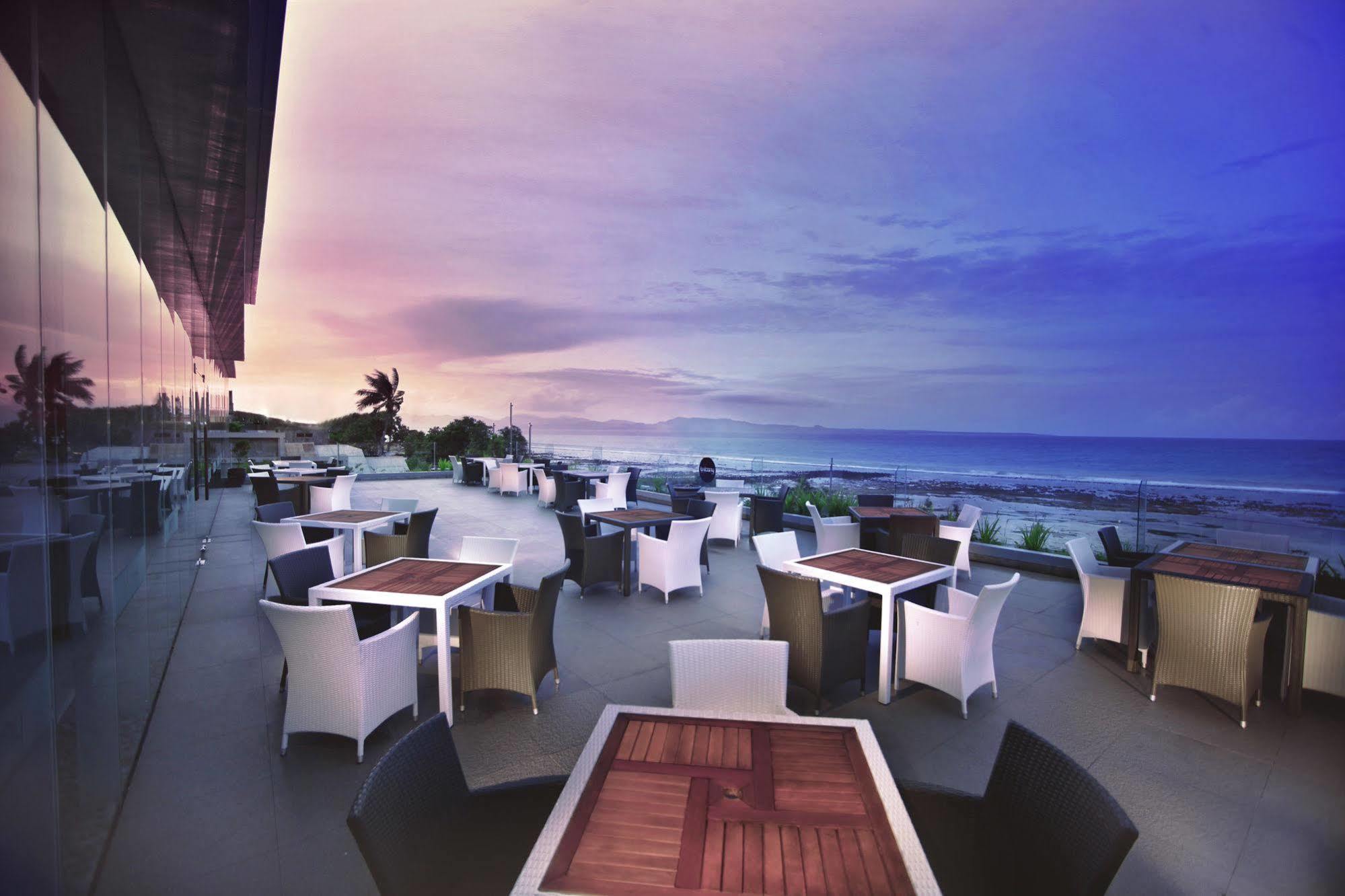 Aston Kupang Hotel & Convention Center Екстериор снимка